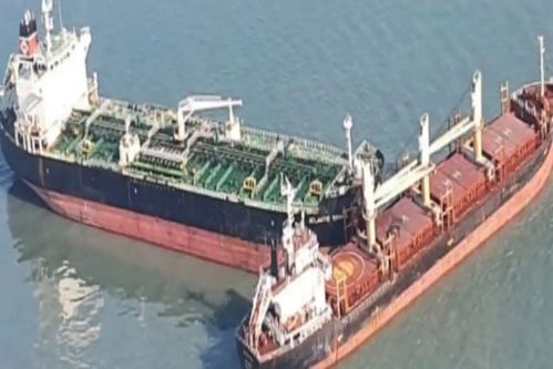海运在线 导航惹祸 油轮撞上散货船